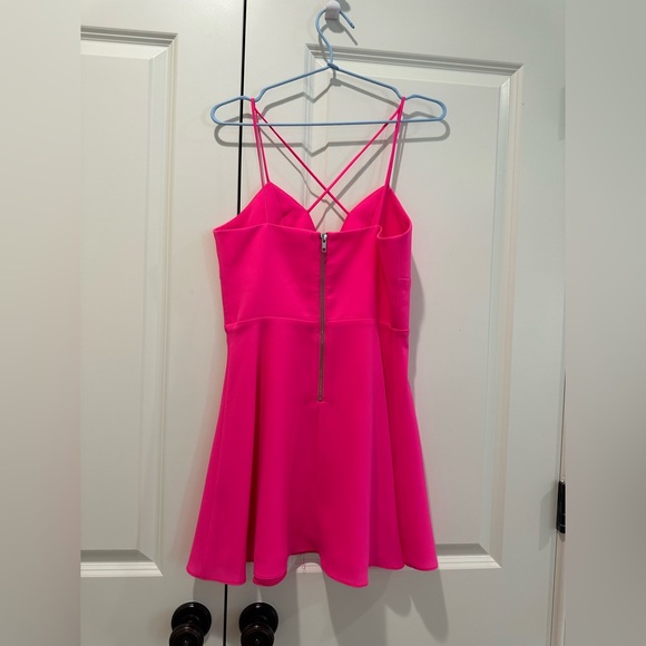 NBD x Naven Twins Summer Breaking Fit & Flare Mini Dress | M | Hot / Rose Pink - Picture 7 of 16